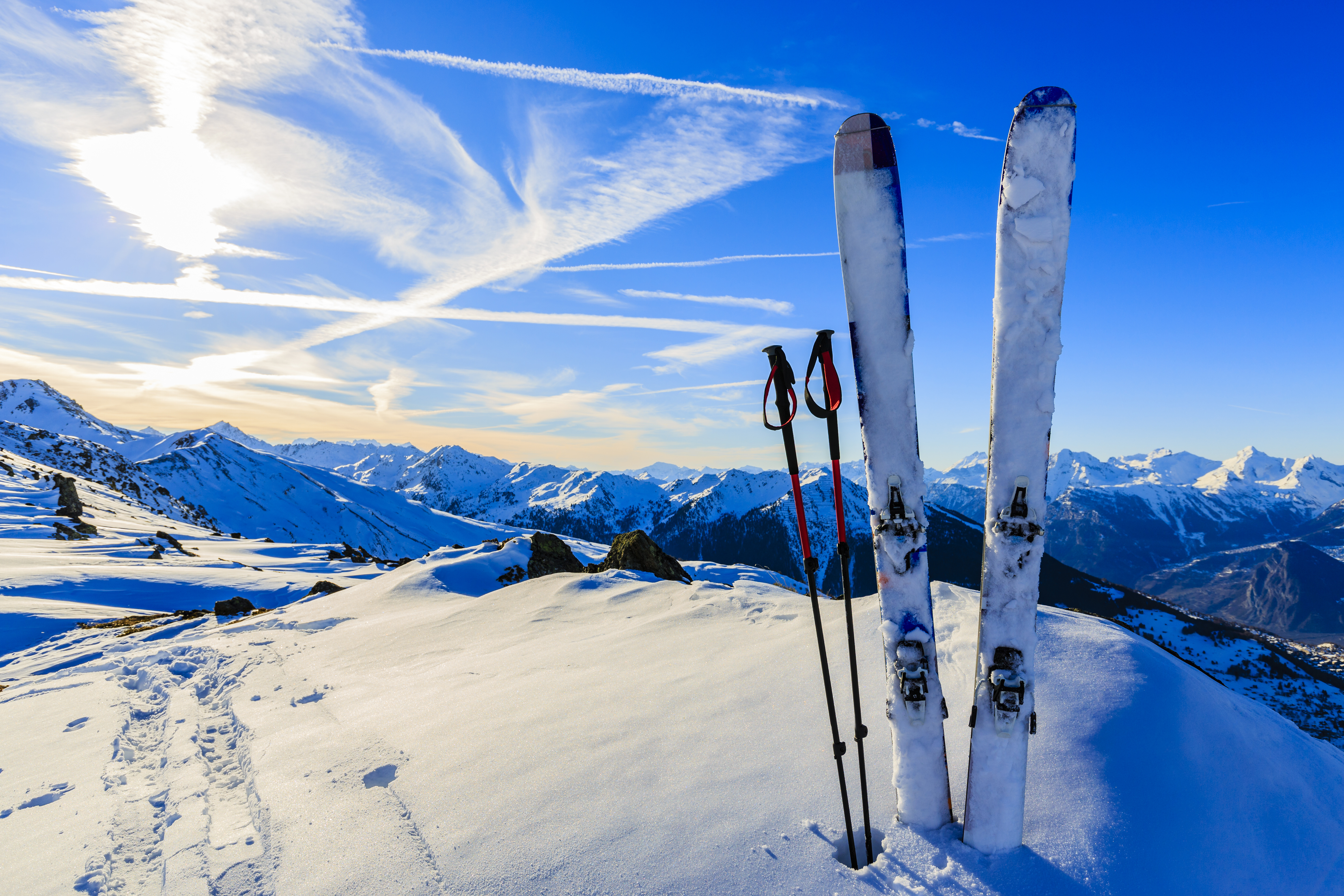 Фото skiing. Горные лыжи. Горнолыжные лыжи. Горы лыжи. Современные лыжи.